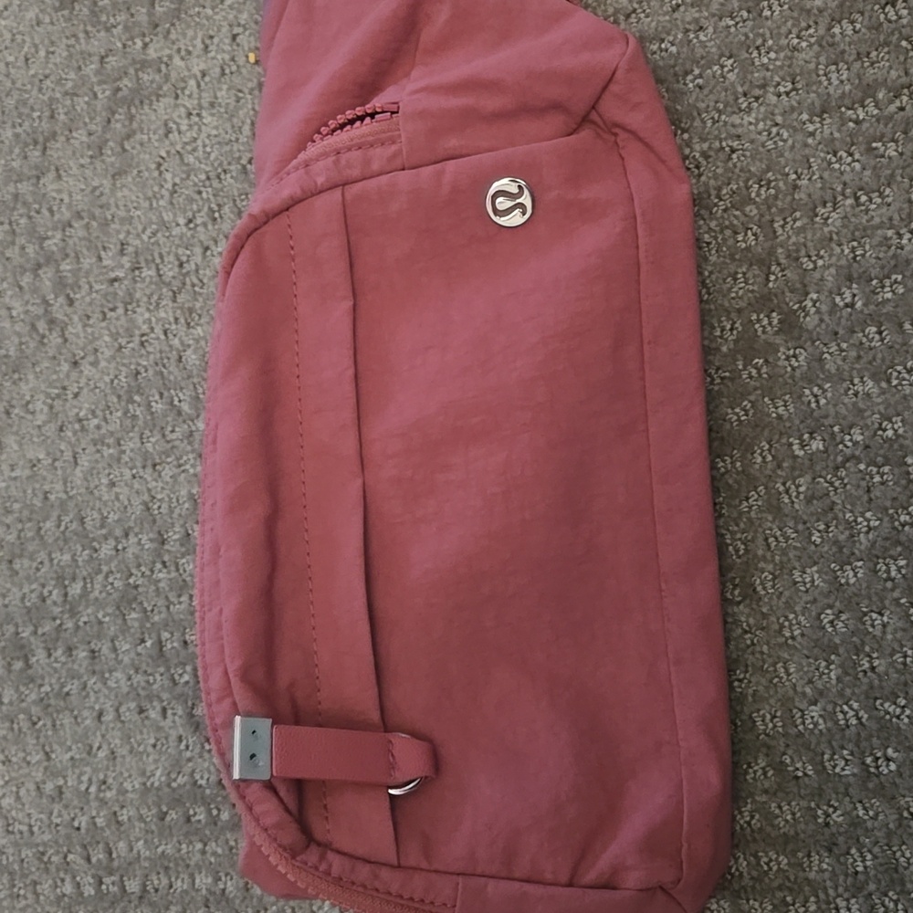 lululemon athletica Dusty Rose Crossbody/Waist Pack